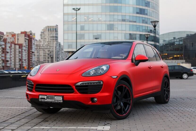 Виниловая пленка для автомобиля