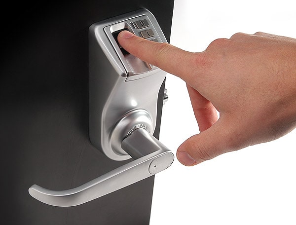 Замок с отпечатком пальца