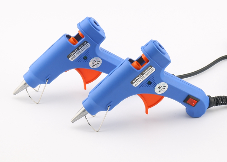 Клеевой пистолет