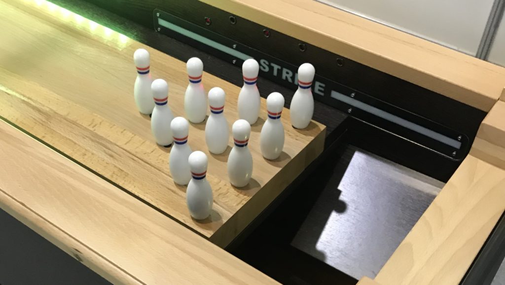 Настольный боулинг